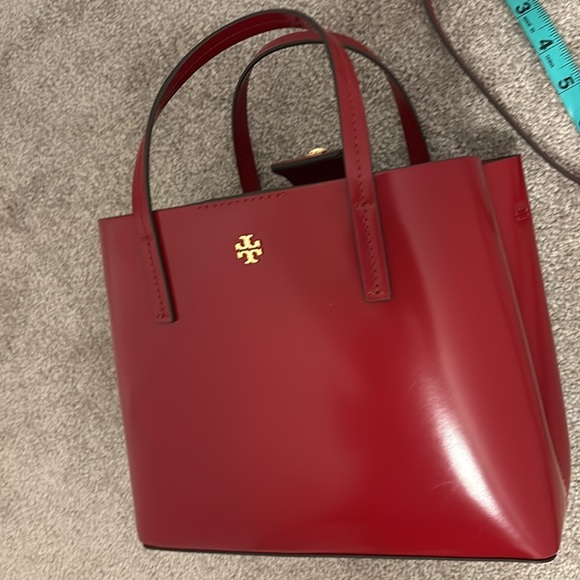 Tory Burch Blake Red Patent Leather small tote bag - Picture 13 of 14